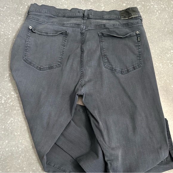 Modern America Jeans - Picture 3 of 10
